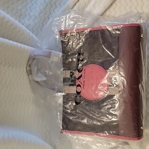 Coach Dempsey Carryall (Med size)